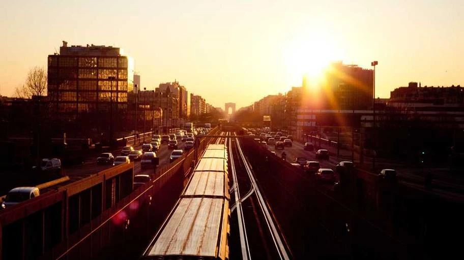 Phong cảnh đền cổ và vườn thiên nhiên tại Việt Nam